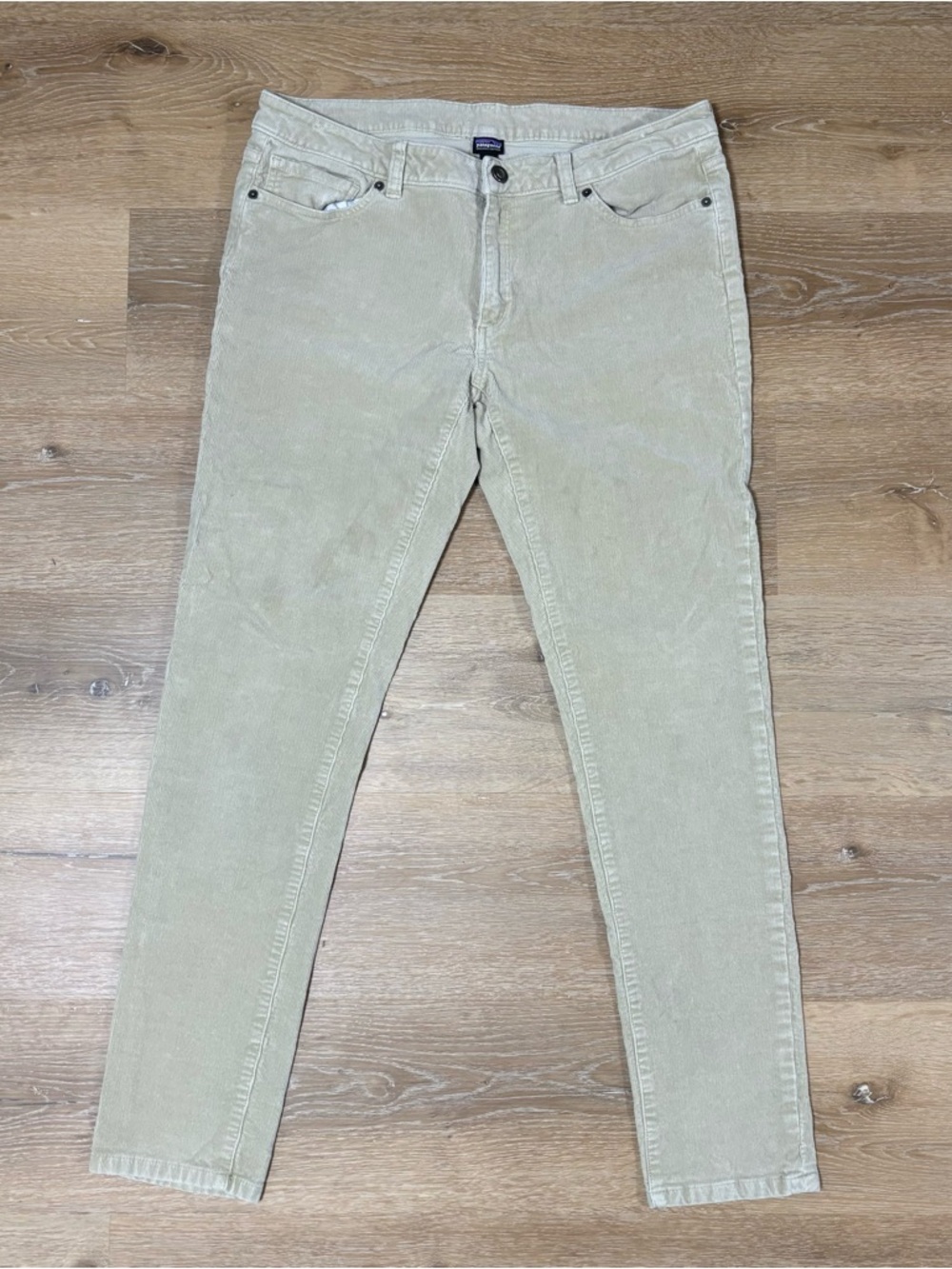 Patagonia Men's Organic Cotton Corduroy Jeans Size 32, Beige
